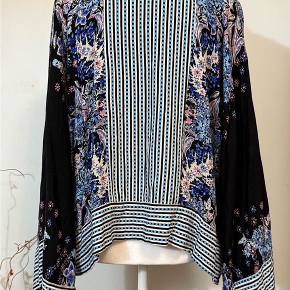 Free People long sleeve crop top - Picture 3 of 3